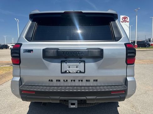 Used 2025 Toyota 4Runner TRD Off-Road Premium w/ Tow Technology Package AWD/4WD image 10