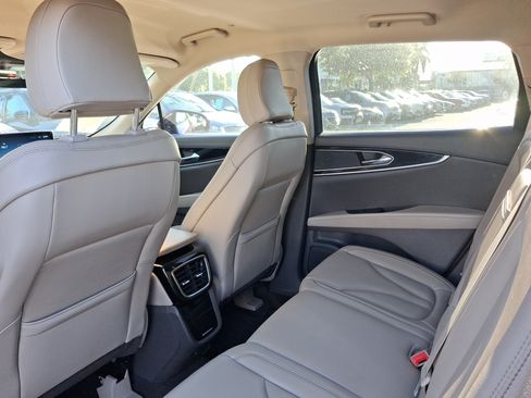 Certified 2022 Lincoln Nautilus FWD w/ Premium Package image 5