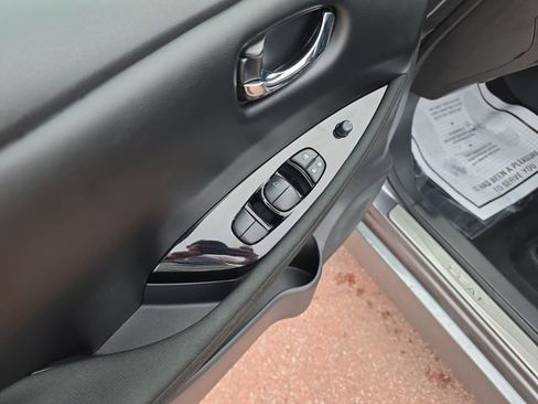 Used 2024 Nissan Leaf SV Plus image 11