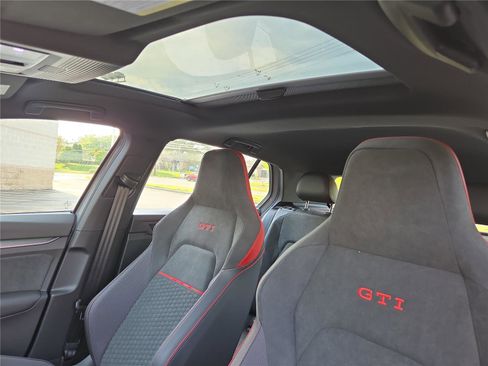 New 2026 Volkswagen GTI SE FWD image 21