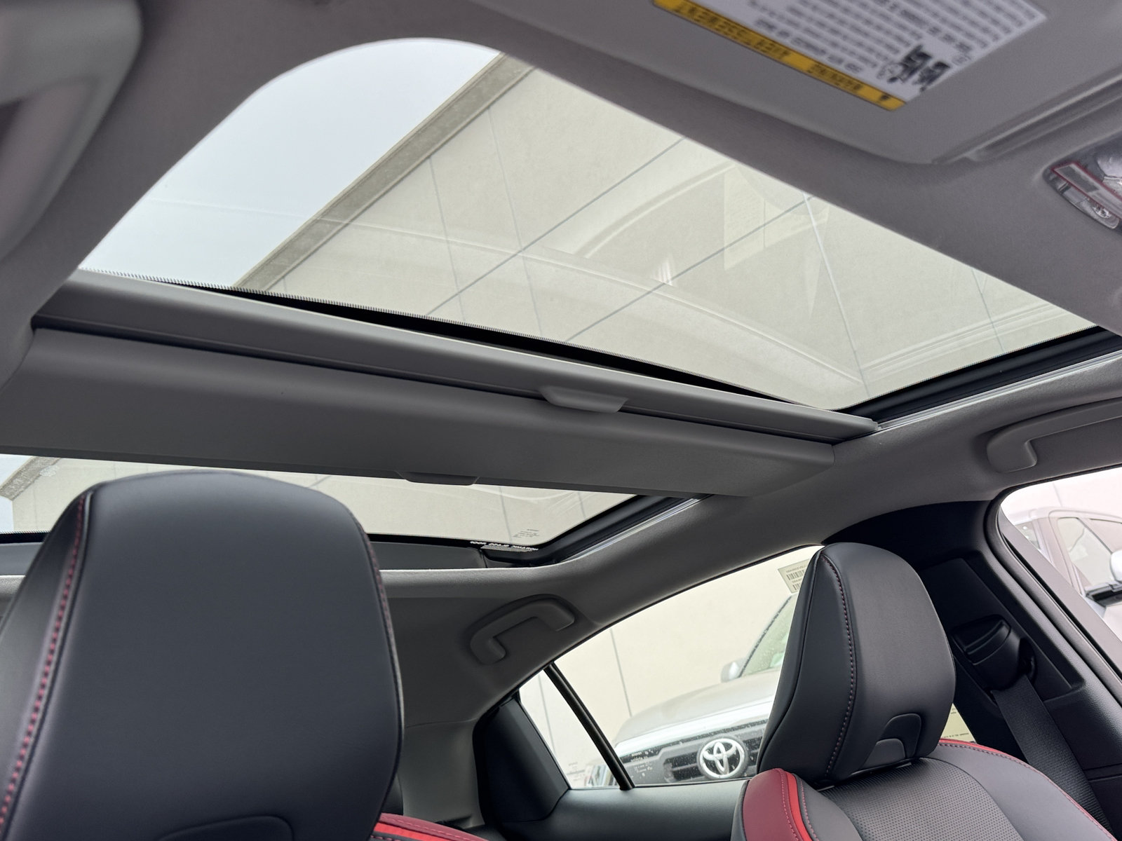 New 2027 Toyota Prius Plug-In Hybrid FWD image 3