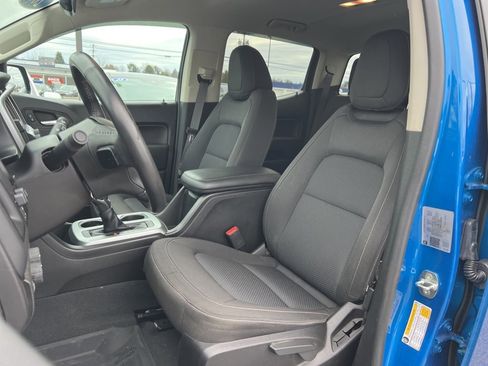 Used 2022 Chevrolet Colorado LT w/ Chrome Appearance Package image 17