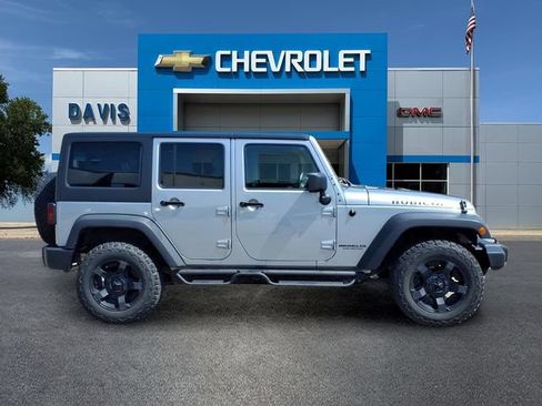 Used 2014 Jeep Wrangler Unlimited Rubicon w/ Connectivity Group AWD/4WD image 2