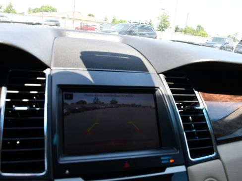 Used 2019 Ford Taurus Limited FWD image 15