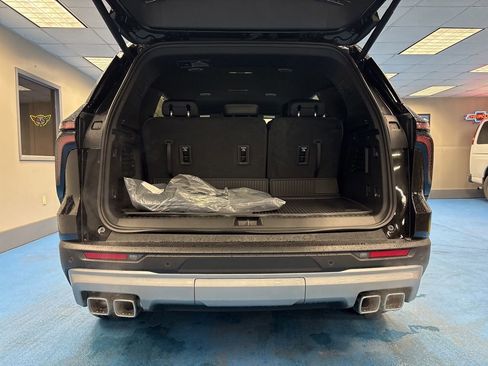 New 2026 Chevrolet Traverse LT w/ Driver Confidence Package image 8