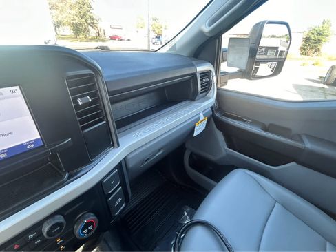 New 2025 Ford F550 4x4 Regular Cab Super Duty image 41