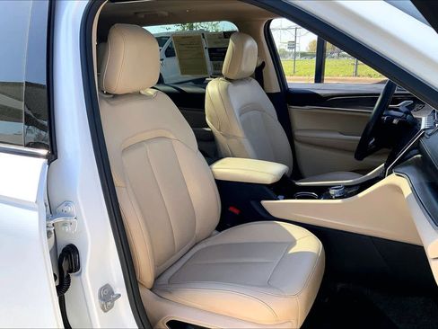 Certified 2021 Jeep Grand Cherokee L Limited AWD/4WD image 9