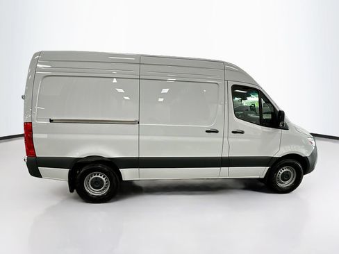 Used 2026 Mercedes-Benz Sprinter 2500 image 9