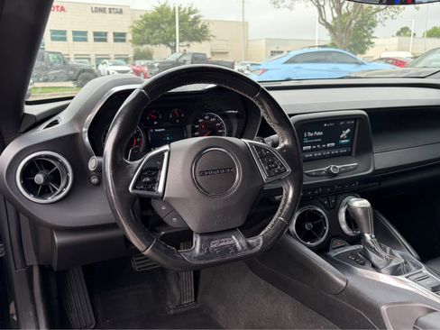 Used 2017 Chevrolet Camaro LT image 5