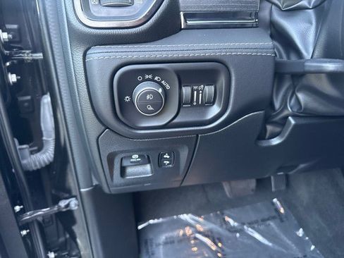 Used 2022 RAM 1500 Limited AWD/4WD image 16