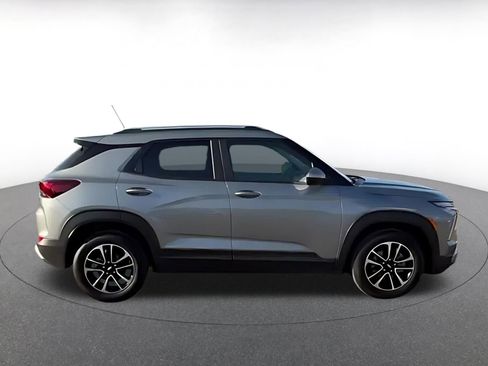 Used 2025 Chevrolet TrailBlazer LT image 16