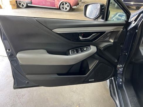 Used 2023 Subaru Outback Limited image 8