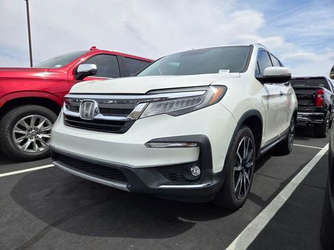 Used 2019 Honda Pilot Elite image 2