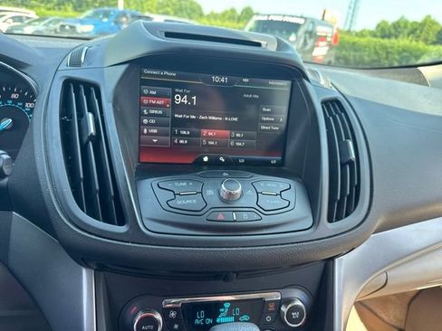 Used 2015 Ford Escape SE w/ Equipment Group 201A AWD/4WD image 12