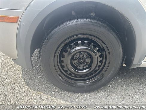 Used 2011 Ford Transit Connect XLT image 22