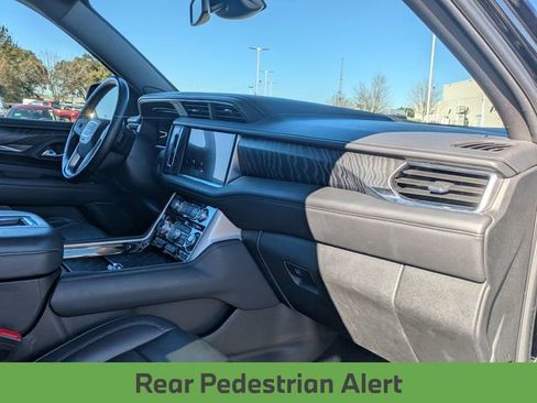 Used 2024 GMC Yukon XL Denali image 36