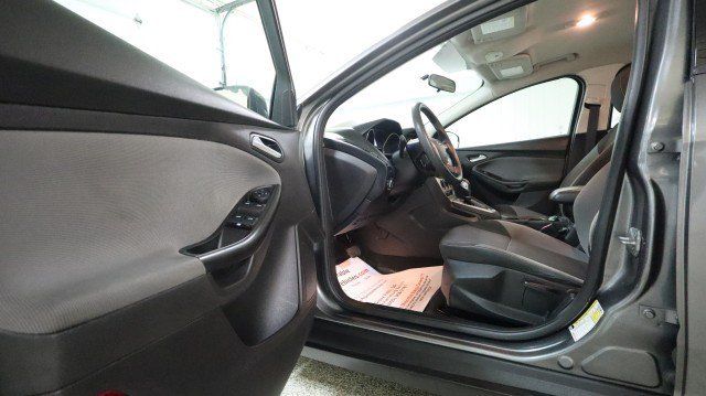Used 2014 Ford Focus SE FWD image 9