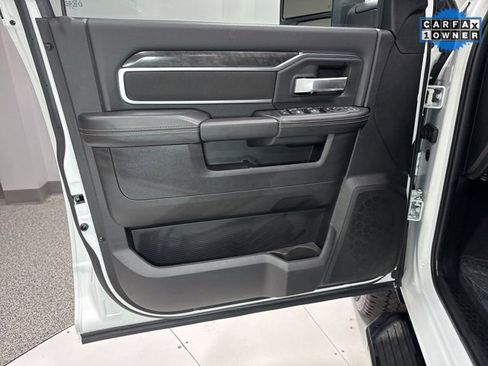 Used 2024 RAM 2500 Big Horn w/ Night Edition image 8