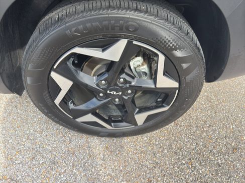 Used 2025 Kia Seltos S image 22