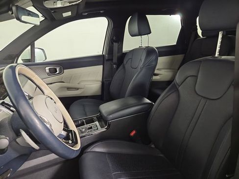Certified 2023 Kia Sorento SX Prestige image 15