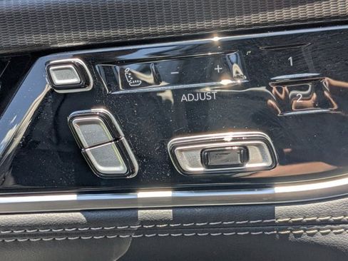 New 2025 Jeep Grand Wagoneer Series II Obsidian w/ Quick Order Packagew 28T image 18