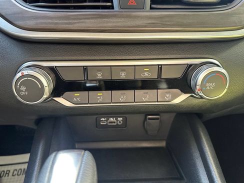 Used 2025 Nissan Altima 2.5 SV FWD image 20