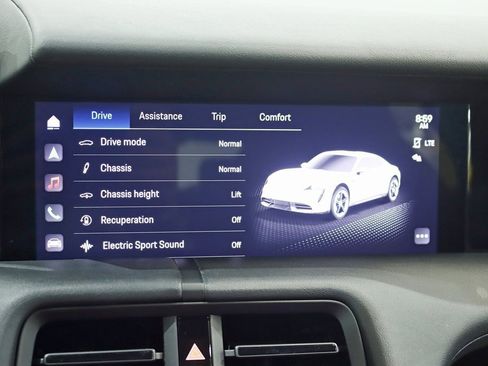 Used 2021 Porsche Taycan 4S image 23