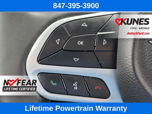 Used 2023 Chrysler Voyager LX FWD image 39