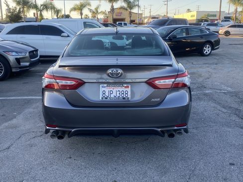 Used 2019 Toyota Camry XSE image 8