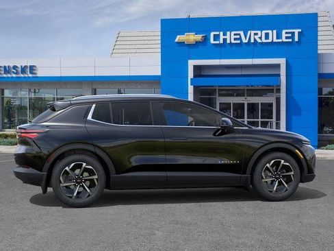 New 2026 Chevrolet Equinox EV LT AWD/4WD image 5