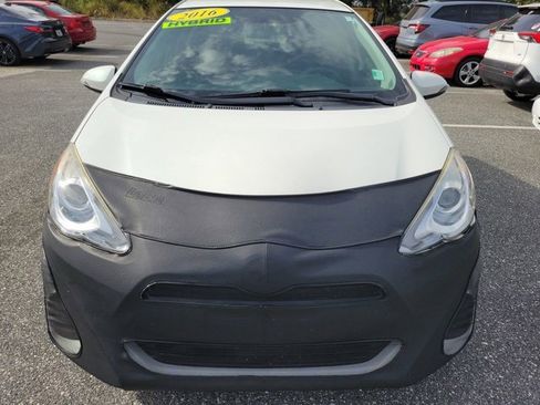 Used 2016 Toyota Prius C Two image 15