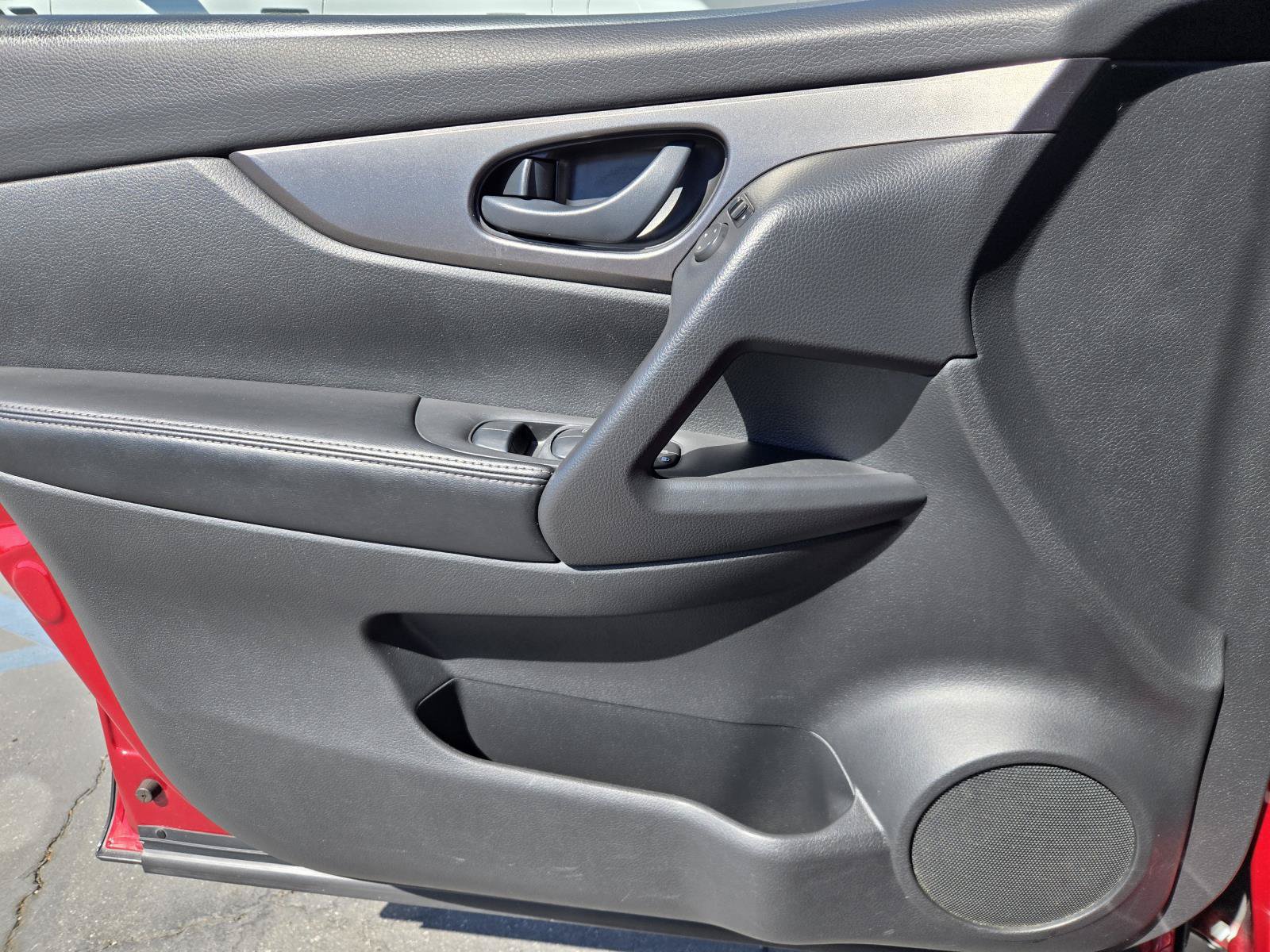 Used 2020 Nissan Rogue Sport S w/ Appearance Package FWD image 19