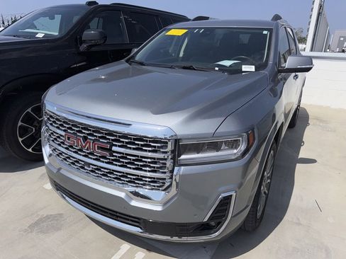 Used 2023 GMC Acadia Denali w/ Denali Technology Package FWD image 2