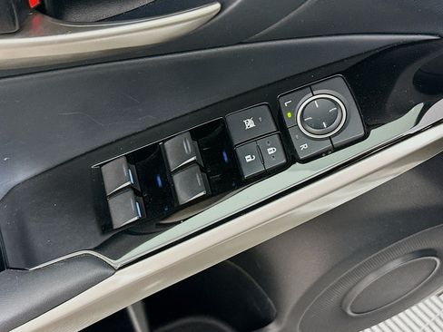Used 2017 Lexus IS 200t w/ Navigation System Package RWD image 15