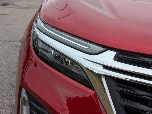 Used 2024 Chevrolet Equinox LT image 10