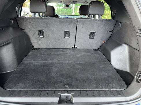 Used 2022 Chevrolet Equinox LS w/ LPO, Chrome Package FWD image 28