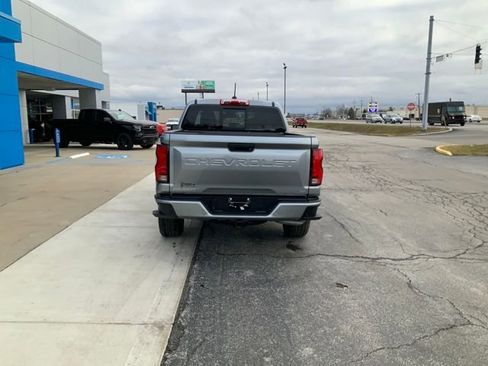 Used 2024 Chevrolet Colorado LT w/ LT Convenience Package III image 8