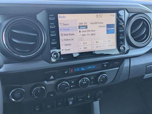 Used 2020 Toyota Tacoma TRD Off-Road w/ Technology Package AWD/4WD image 14