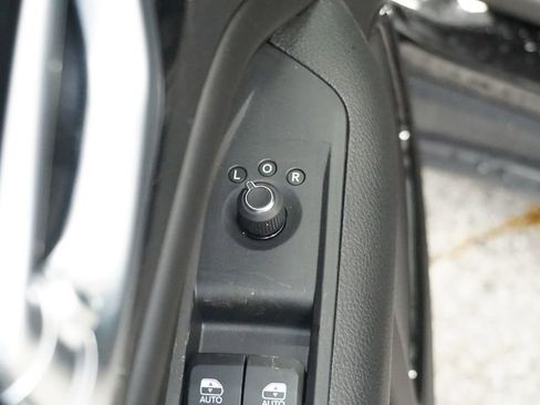 New 2026 Jeep Compass Latitude AWD/4WD image 33