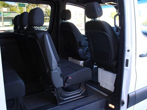 Used 2019 Mercedes-Benz Sprinter 2500 image 12