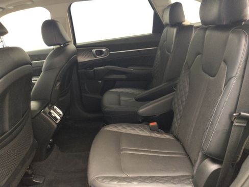 Used 2021 Kia Sorento SX image 18