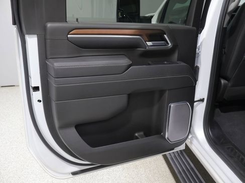 Used 2024 GMC Sierra 3500 Denali w/ Denali Reserve Package AWD/4WD image 20