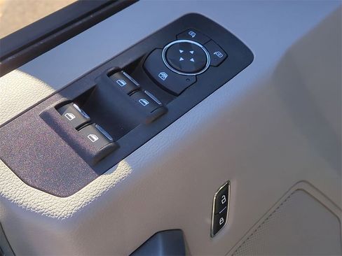 Used 2018 Ford F150 XLT w/ XTR Package image 12