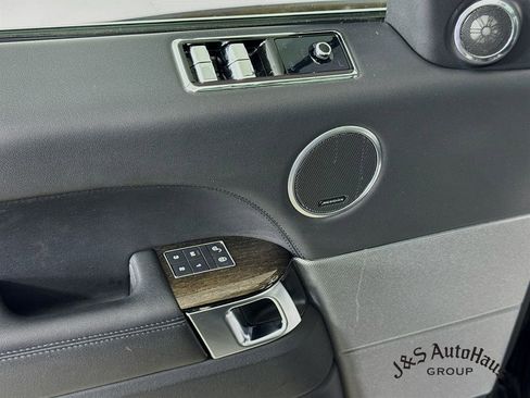 Used 2019 Land Rover Range Rover Sport SE image 23