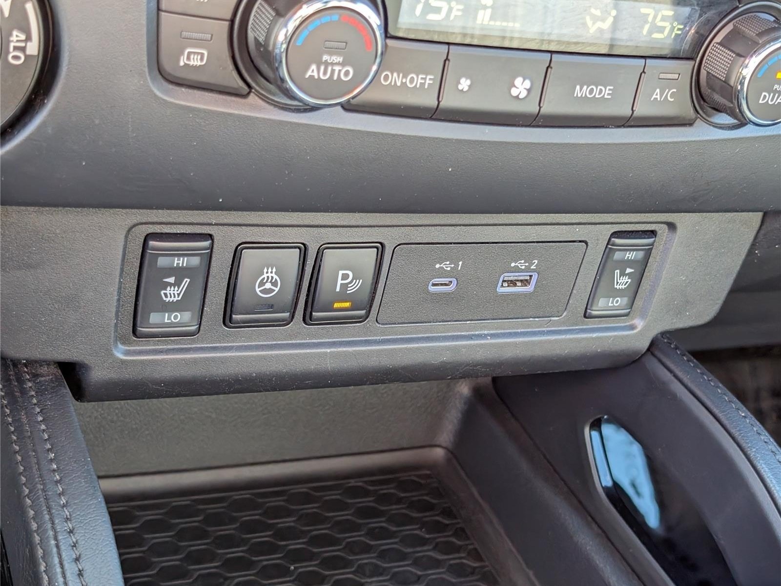 Used 2022 Nissan Frontier PRO-4X w/ Pro-4X Premium Package AWD/4WD image 28