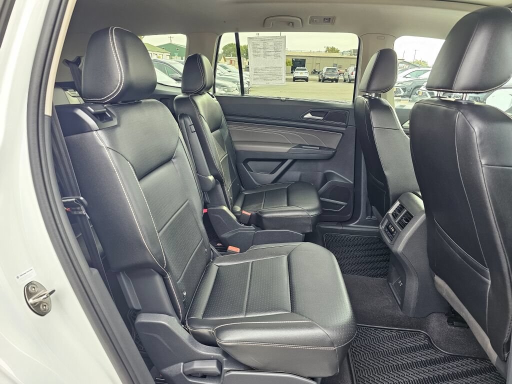 Used 2021 Volkswagen Atlas SEL AWD/4WD image 15