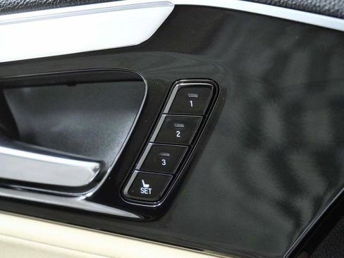 Used 2024 Acura MDX SH-AWD w/ Technology Package image 27