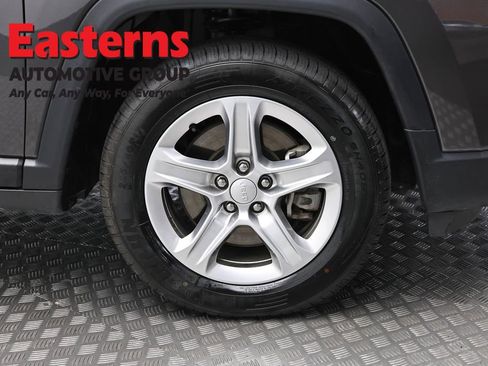 Used 2024 Jeep Compass Latitude AWD/4WD image 27