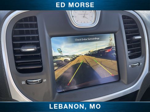 Used 2023 Chrysler 300 Touring L image 14