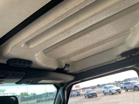 Used 2018 Jeep Wrangler Unlimited Rubicon image 17